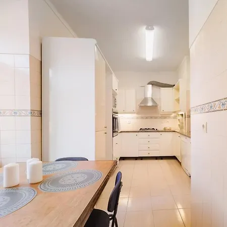 Apartamento Luxurious 4-Bedroom Apartment Lisboa
