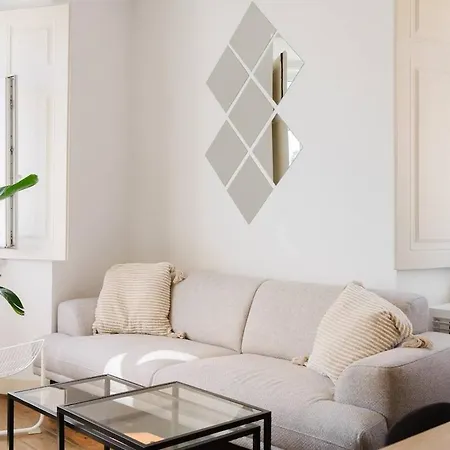 Luxurious 4-Bedroom Apartment Apartamento *