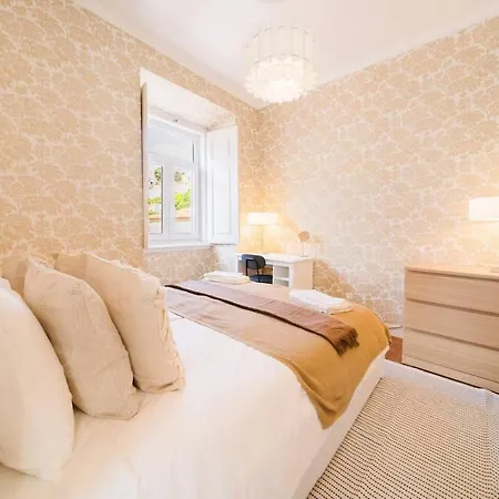 Luxurious 4-Bedroom Apartment Apartamento Lisboa
