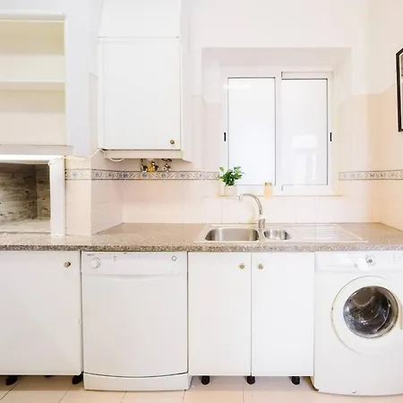 Apartamento Luxurious 4-Bedroom Apartment