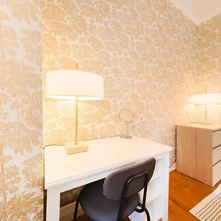 Apartamento Luxurious 4-Bedroom Apartment